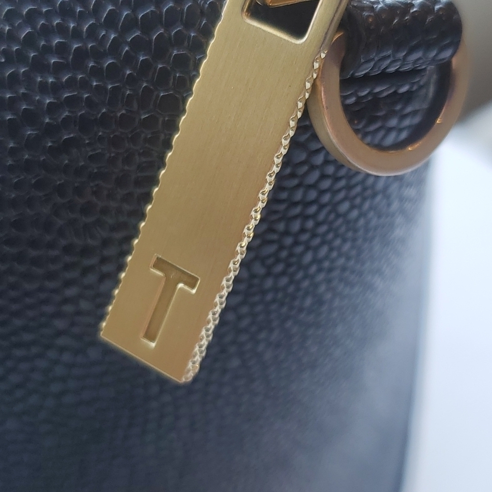 Ted Baker London Black Pebble Leather Janne Bow Purse like new *flaw - Picture 7 of 11